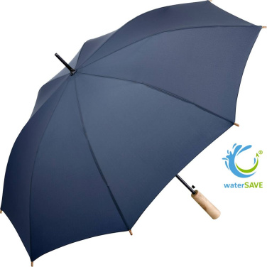 FARE ÖkoBrella automaatne vihmavari taaskasutatud PET-kattega ja puidust käepidemega logoga, tumesinine (waterSAVE®) – tootefoto