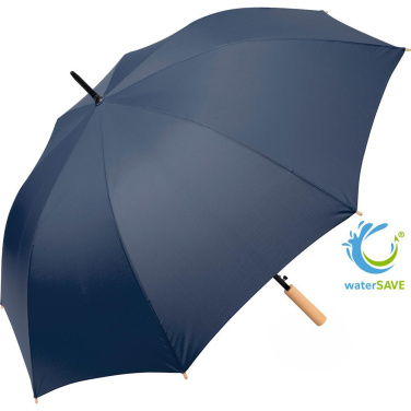 FARE ÖkoBrella automaatne golfivihmavari taaskasutatud PET-kattega ja puidust käepidemega logoga, tumesinine (waterSAVE®) – tootefoto
