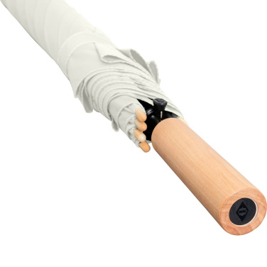 FARE ÖkoBrella automaatne golfivihmavari taaskasutatud PET-kattega ja puidust käepidemega logoga, naturaalvalge (waterSAVE®) – detailvaade 9