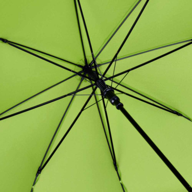 FARE ÖkoBrella automaatne vihmavari taaskasutatud PET-kattega ja puidust käepidemega, laimiroheline (waterSAVE®) logoga – detailvaade 3
